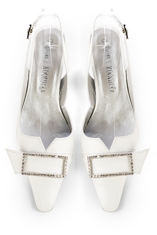 Off white women's slingback shoes. Tapered toe. Low kitten heels. Top view - Florence KOOIJMAN
